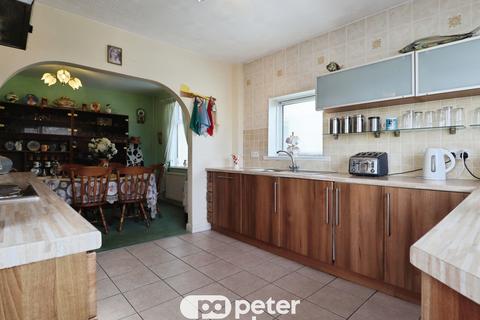 undefined, Clas Isan, Cardiff