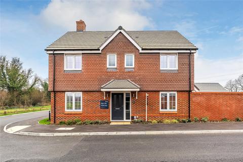 4 bedroom detached house for sale - Pyrcroft Road, Surrey KT16