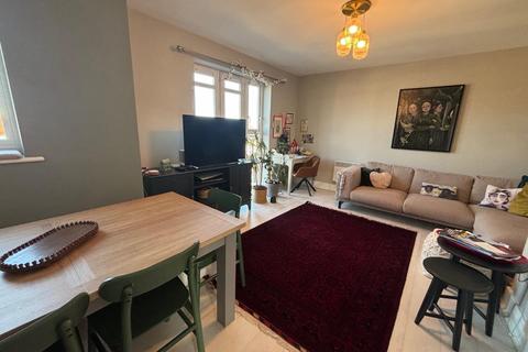 2 bedroom flat to rent, Harborne Central, High Street, Harborne, Birmingham