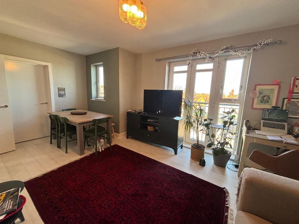 Living Room / Diner