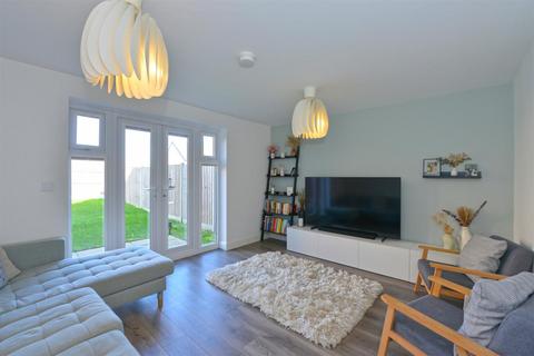 3 bedroom semi-detached house for sale, Holland Drive, Weir Hill, Shrewsbury