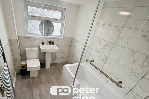 3 bedroom property to rent, Glyndwr Street, MERTHYR TYDFIL, CF48