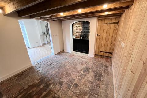 2 bedroom end of terrace house for sale, Chequers Lane, Newport Pagnell
