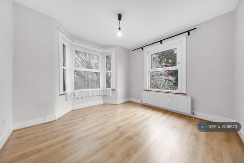 undefined, Winns Avenue, London, E17