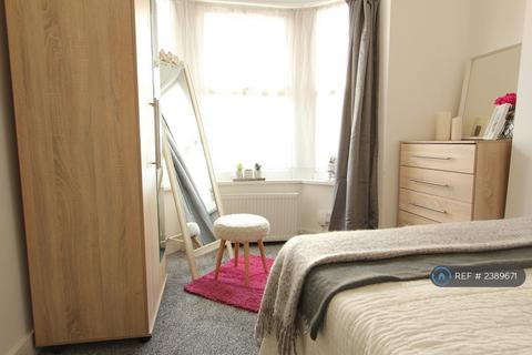 undefined, St Edwards Road, Reading, RG6