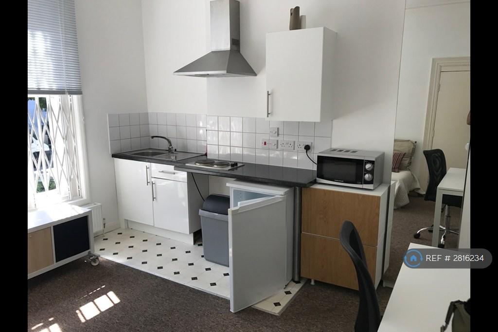 Kitchenette Area