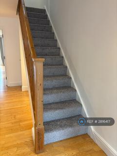 2 bedroom end of terrace house to rent, Byron Way, Romford, RM3