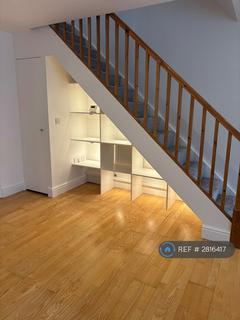 2 bedroom end of terrace house to rent, Byron Way, Romford, RM3
