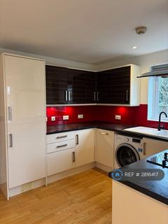 2 bedroom end of terrace house to rent, Byron Way, Romford, RM3