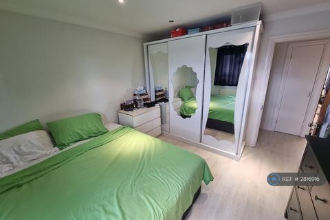 undefined, Plummer Court, London, SE13
