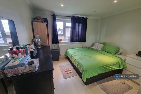 undefined, Plummer Court, London, SE13