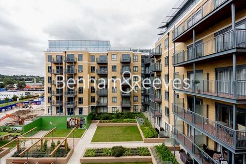 2 bedroom apartment to rent, Boulevard Drive,  Colindale NW9