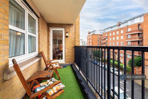 2 bedroom flat to rent, Keswick Road, London, SW15