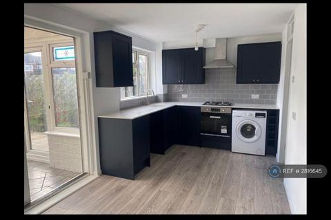 3 bedroom terraced house to rent, Douglas Court, Marlow, SL7