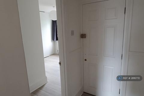 undefined, High Street, Iver, SL0