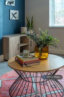 1 bedroom in a flat share to rent, Davidson Gardens, London, SW8