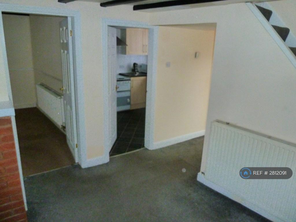 View Looking To 2 Lounge Or Bedroom