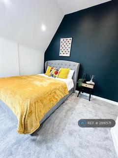 1 bedroom in a house share to rent, Arran Road, London, SE6