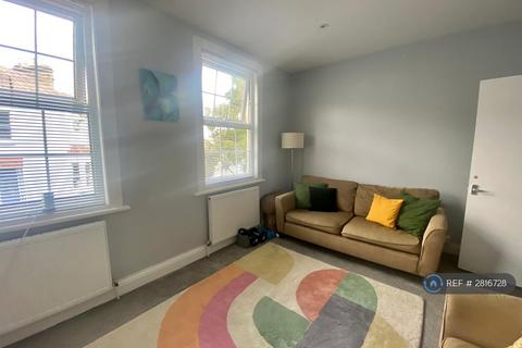 undefined, Whittington Road, London, N22