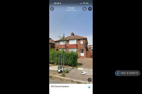 1 bedroom in a house share to rent, Cheviot Gardens, London, NW2