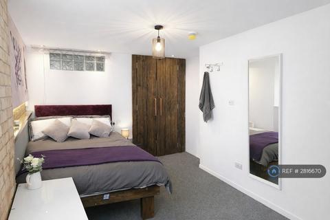 1 bedroom in a house share to rent, Westcliff-On-Sea, Westcliff-On-Sea, SS0