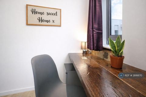 1 bedroom in a house share to rent, Westcliff-On-Sea, Westcliff-On-Sea, SS0