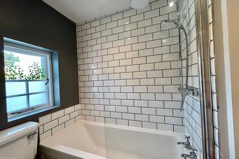 1 bedroom apartment for sale, Fore Street, Totnes, Devon