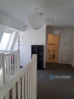 3 bedroom flat to rent, Farm Road, Hove, BN3