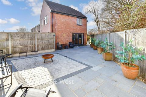 2 bedroom end of terrace house for sale, Sherfield Avenue, Havant PO9