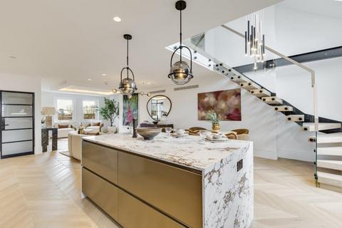 2 bedroom duplex for sale, Chalcot Gardens, Belsize Park, London, NW3