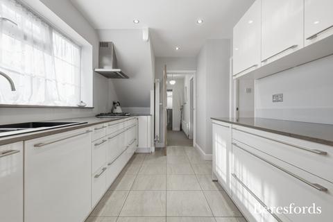 3 bedroom semi-detached house for sale, Helford Way, Upminster, RM14