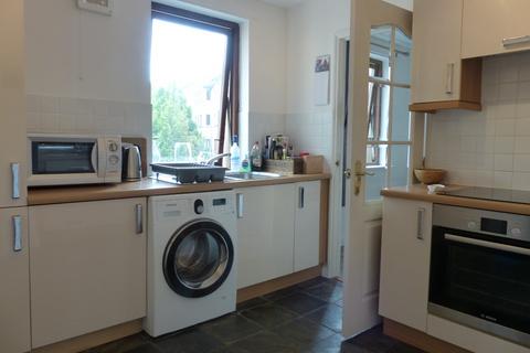 2 bedroom flat to rent, West Bryson Road, Ardmillan, Edinburgh, EH11
