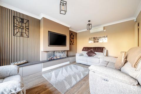 4 bedroom detached house for sale, Sonora Way, Sittingbourne, Kent, ME10
