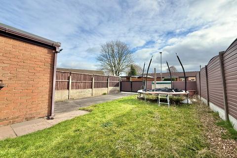 3 bedroom end of terrace house for sale, Circular Road Denton, Denton