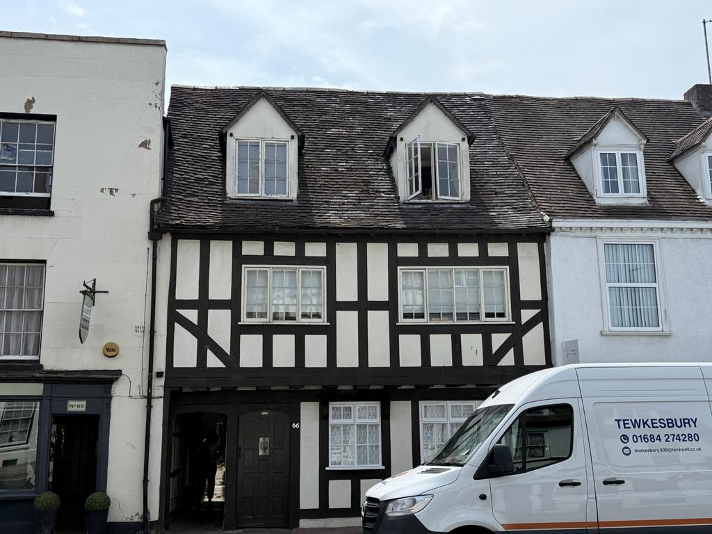 2 Bedroom Flat for Sale