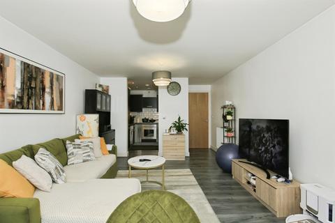 2 bedroom flat for sale, Hammonds Drive, Peterborough