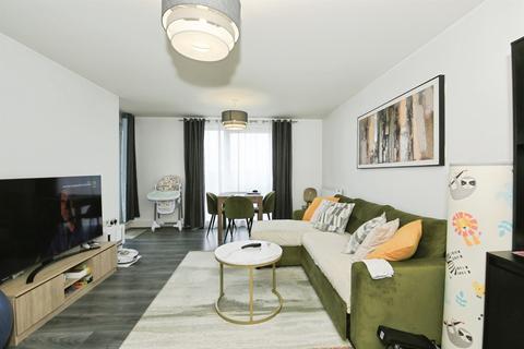 2 bedroom flat for sale, Hammonds Drive, Peterborough