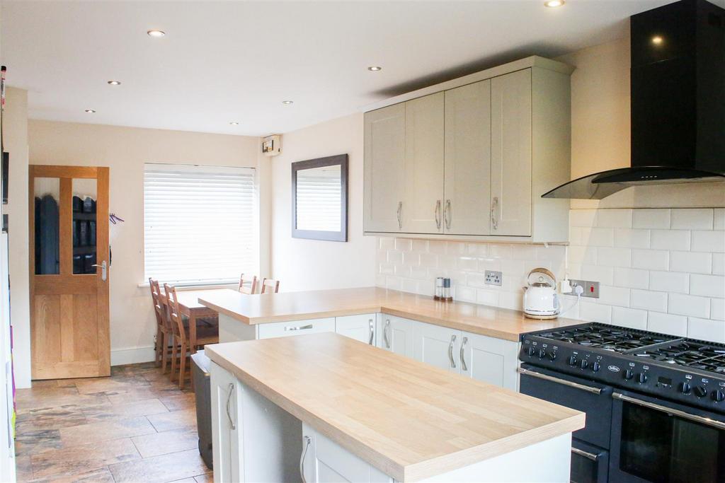 6 - Kitchen 4.jpg