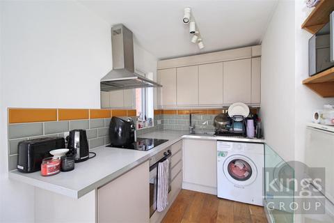 Studio for sale, Pycroft Way, Edmonton, N9