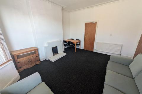 2 bedroom flat to rent, Scarsdale Road, Victoria Park, Manchester