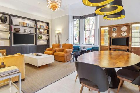 2 bedroom apartment to rent, Cadogan Square, London, SW1X