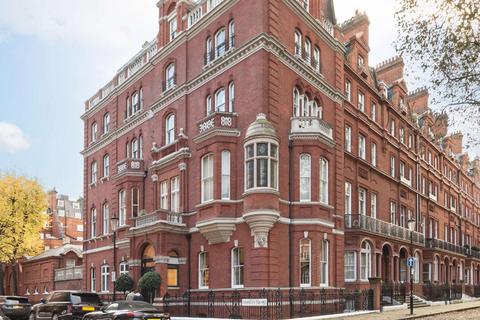 2 bedroom apartment to rent, Cadogan Square, London, SW1X