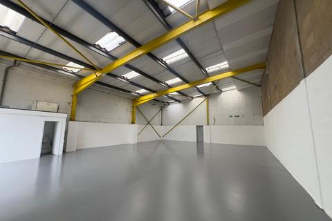 Warehouse to rent, Babbage Rd Stevenage SG1 2EQ