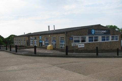 Distribution warehouse to rent, 13-15 Station Rd Hailsham BN27 2EW