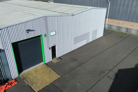 Distribution warehouse to rent, Blaydon Rd Bedfordshire SG19