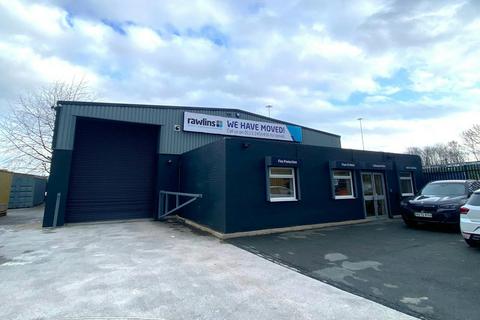 Warehouse to rent, Moor View Leeds LS11 9NF