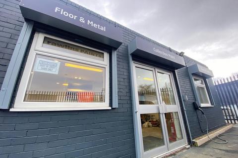 Warehouse to rent, Moor View Leeds LS11 9NF