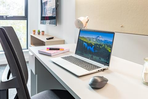 undefined, Platinum Studio at Glasgow West End, 31 Gilbert Street G3