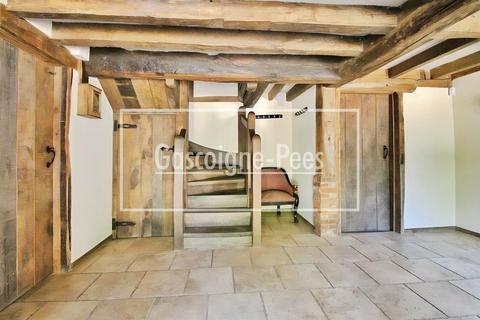undefined, Carthouse Lane, Woking, GU21