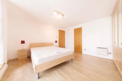 undefined, Manchester Road, London E14